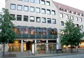 Tiptop Hotel Am Schoenen Brunnen ニュルンベルク エクステリア 写真