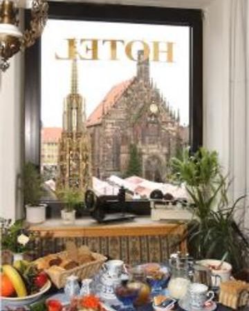 Tiptop Hotel Am Schoenen Brunnen ニュルンベルク レストラン 写真